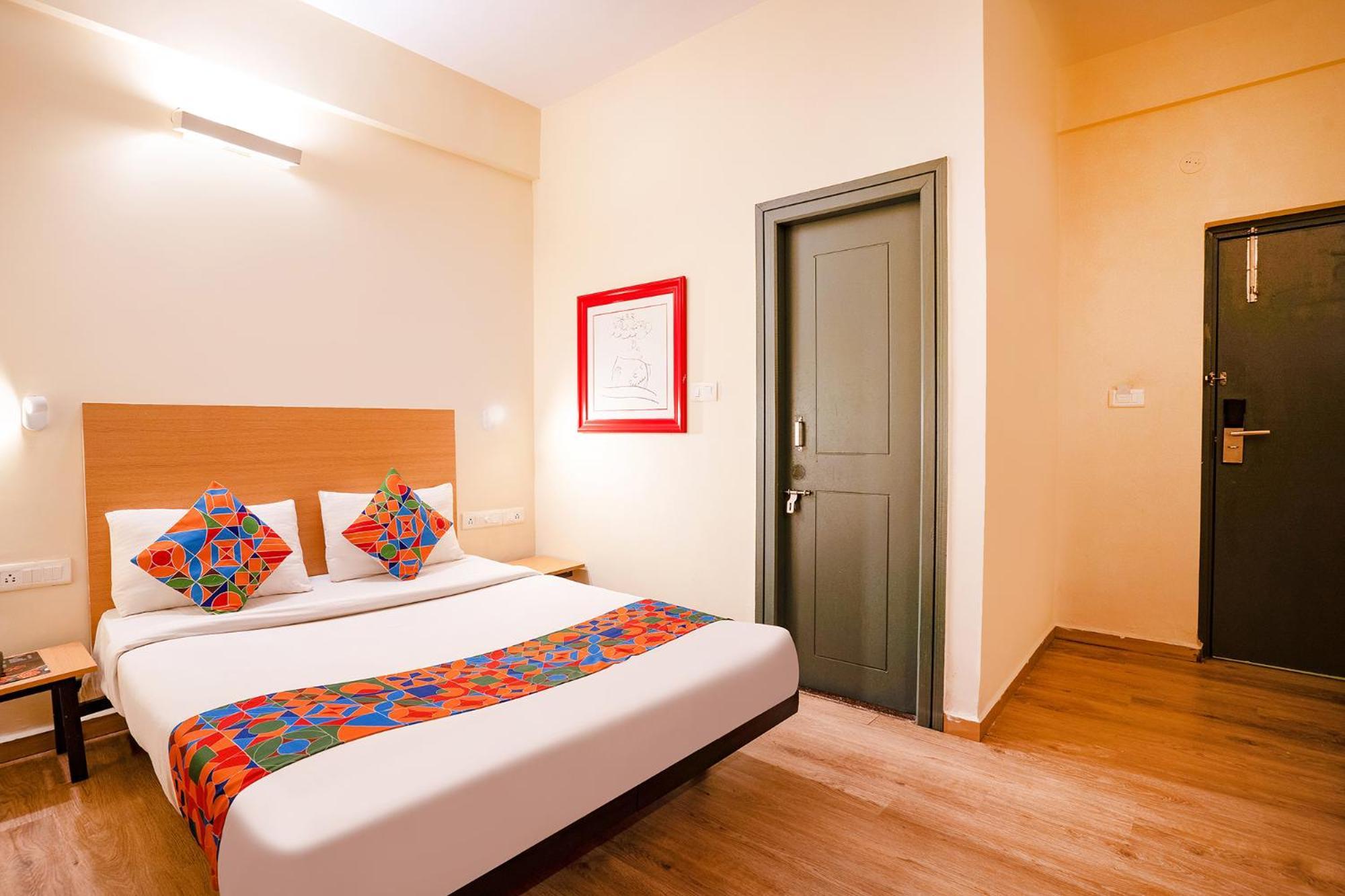 Fabhotel Royal Sterling- Manyata Tech Park Бангалор Екстериор снимка