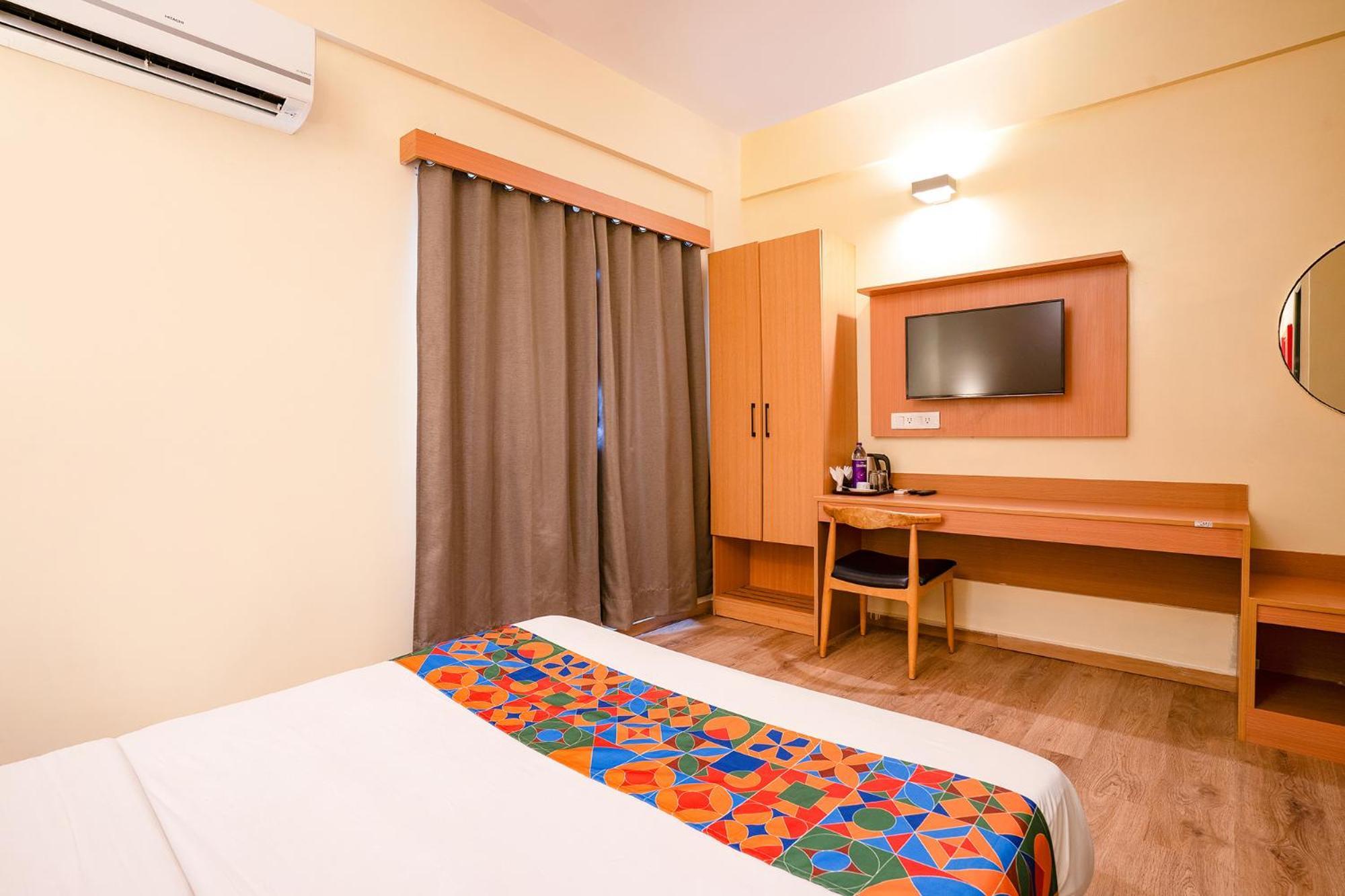 Fabhotel Royal Sterling- Manyata Tech Park Бангалор Екстериор снимка