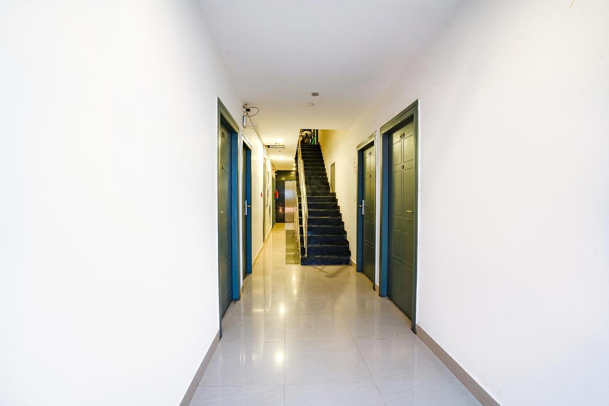 Fabhotel Royal Sterling- Manyata Tech Park Бангалор Екстериор снимка